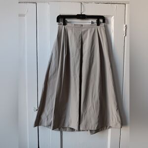 Max Mara Studio maxi skirt. Light grey color. Size 4